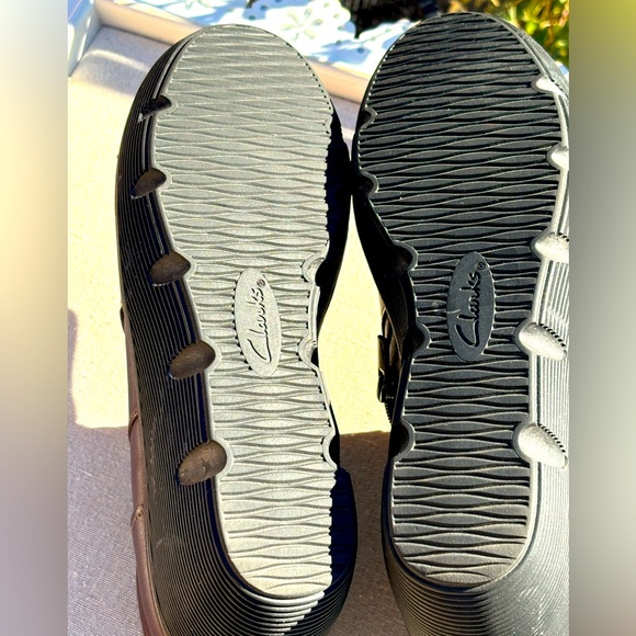 Clark’s Artisan Wedge Boot, Brown Leather Side Zip, Comfort Boot, Size Nine - Picture 11 of 12